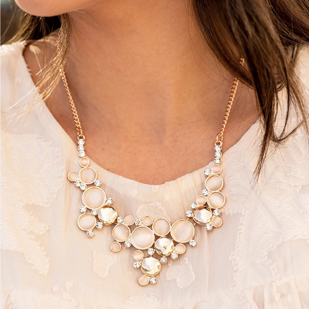 525 Fairytale Affair Gold Necklace 8$